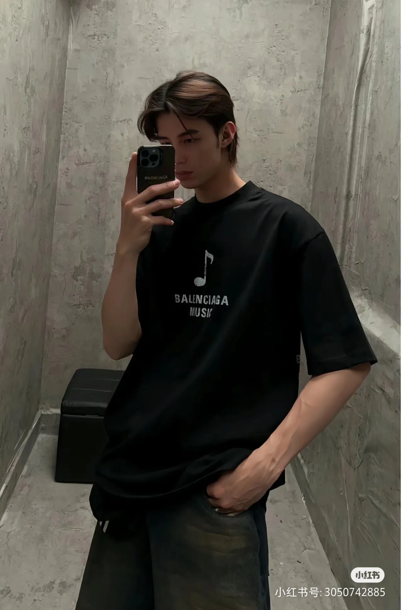 P80✨🔥 BALENCIAGA Paris lettering printed short-sleeved T-shirt, custom-woven and dyed 280g combed cotton heavyweight fabric, zero color difference in thread, perfect details, different from the current version on the market, welcome to compare, Same Style for men and women, must-sell in the picture above Color: White Black Size: 1 2 3 4